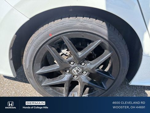 Used 2023 Honda Civic Sport image 5