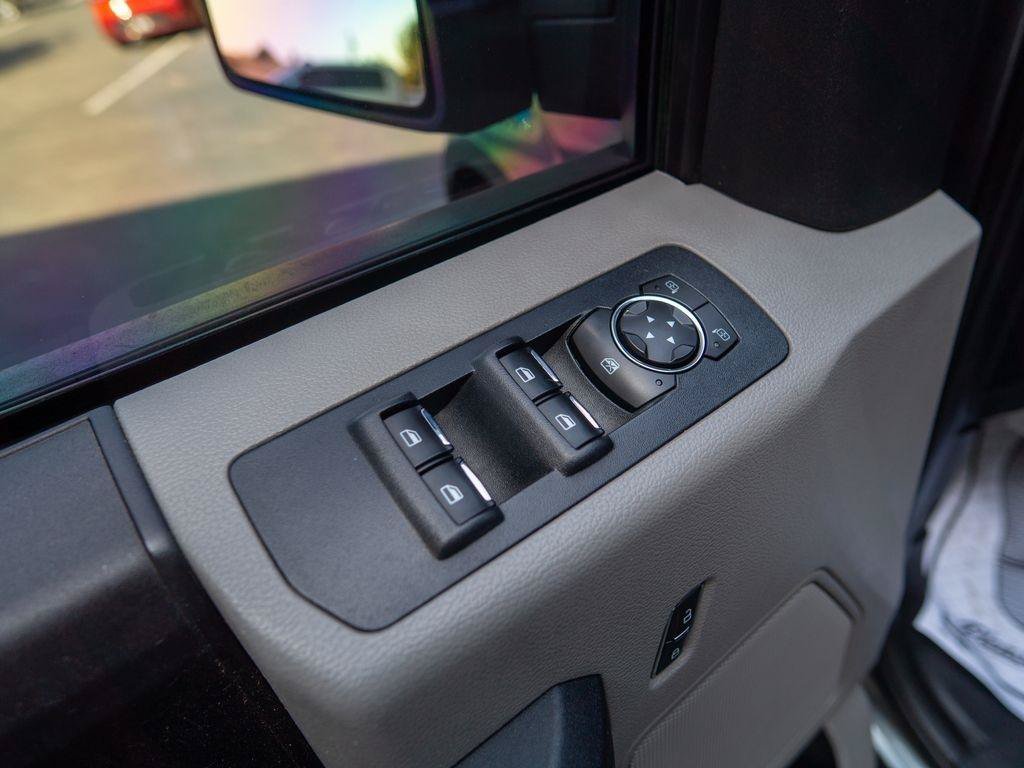 Used 2017 Ford F150 XL w/ Equipment Group 101A Mid AWD/4WD image 15