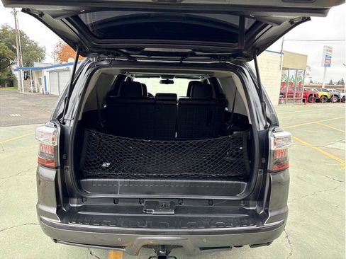 Used 2016 Toyota 4Runner Limited image 15