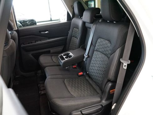 Used 2022 Nissan Pathfinder SV AWD/4WD image 44