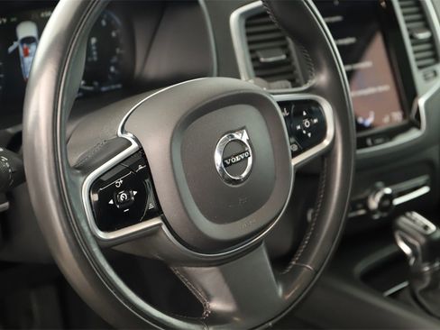 Used 2020 Volvo XC90 T5 Momentum image 16