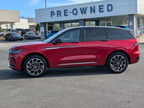 Used 2024 Lincoln Nautilus Reserve image 14