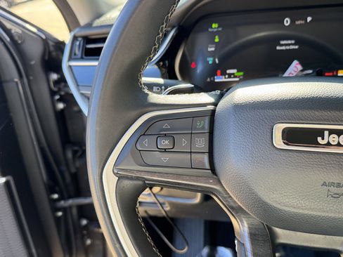 Used 2023 Jeep Grand Cherokee 4WD 4xe image 26