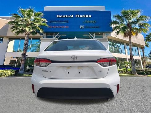 Used 2026 Toyota Corolla LE FWD image 6