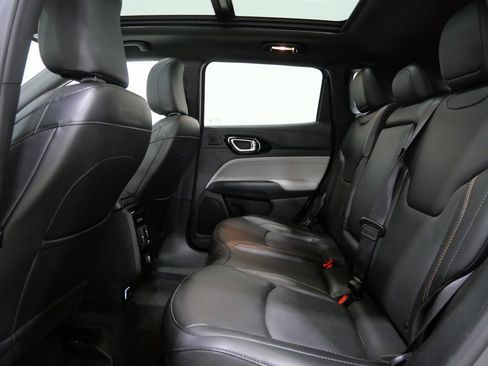 Used 2023 Jeep Compass Limited w/ Sun and Sound Group image 25