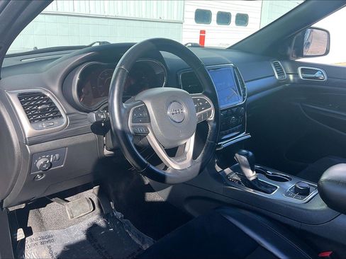 Used 2022 Jeep Grand Cherokee Laredo X image 18