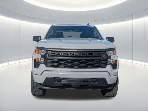 Used 2024 Chevrolet Silverado 1500 Custom image 3