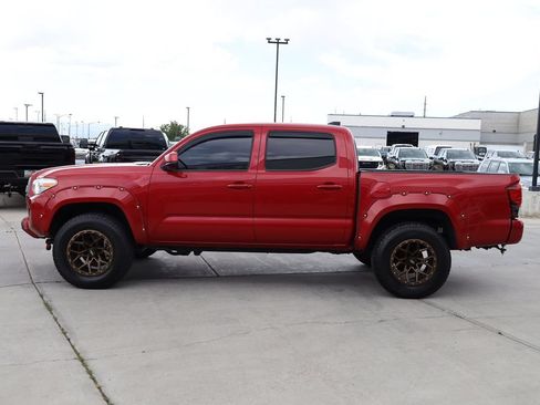 Used 2023 Toyota Tacoma SR AWD/4WD image 3