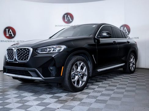 Used 2022 BMW X4 xDrive30i w/ Premium Package 2 AWD/4WD image 3