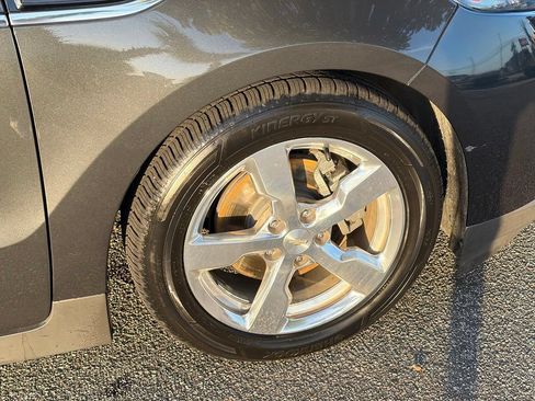 Used 2014 Chevrolet Volt Premium w/ Premium Trim Package FWD image 8