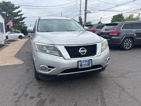 Used 2016 Nissan Pathfinder SV AWD/4WD image 10