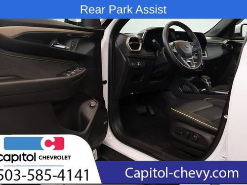 Used 2025 Chevrolet TrailBlazer ACTIV w/ Convenience Package image 10