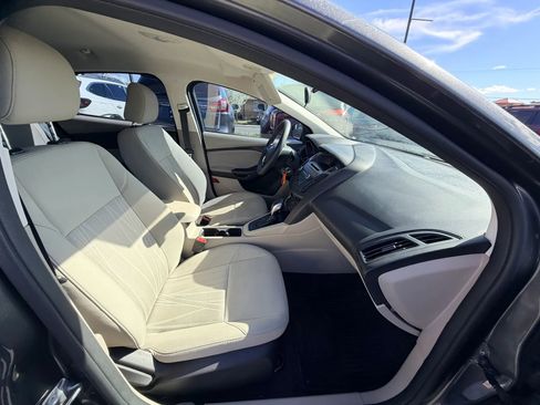 Used 2017 Ford Focus SE image 26