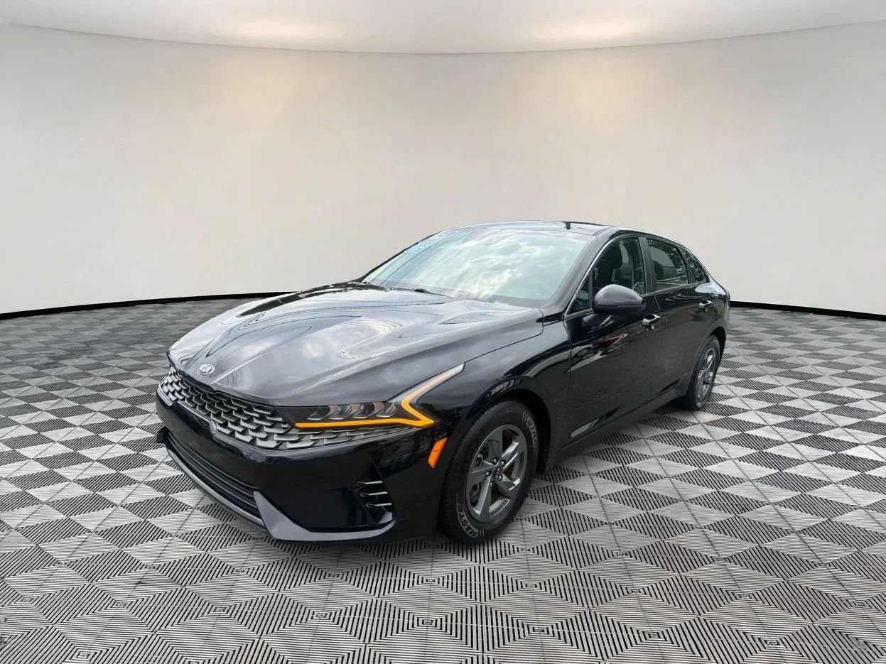 Used 2021 Kia K5 LX FWD image 3