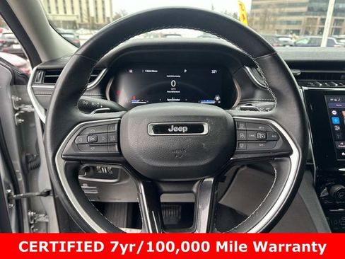 Used 2022 Jeep Grand Cherokee Laredo w/ Luxury Tech Group I image 27