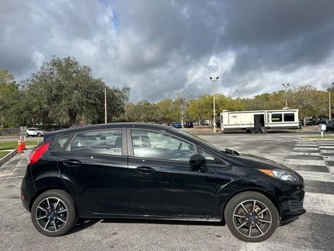 Used 2019 Ford Fiesta SE image 6