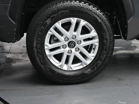 Used 2023 Toyota Tundra SR5 w/ SR5 Convenience Package AWD/4WD image 10