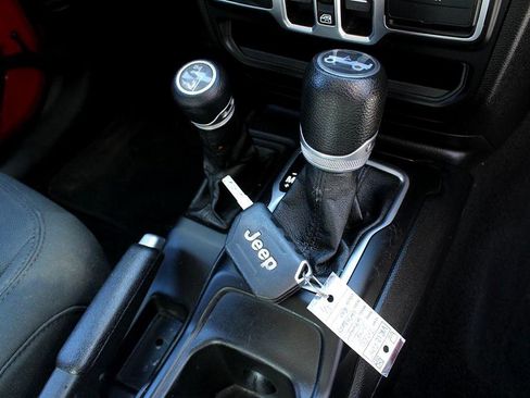 Used 2020 Jeep Wrangler Unlimited Sport S image 21