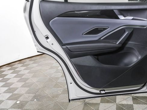 New 2026 Volkswagen Tiguan SEL R-Line image 38