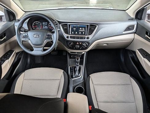 Used 2022 Hyundai Accent SEL FWD image 3