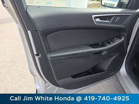 Used 2017 Ford Edge SEL FWD image 26