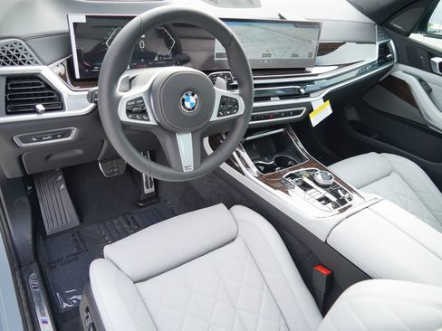 New 2027 BMW X7 xDrive40i w/ M Sport Package AWD/4WD image 12