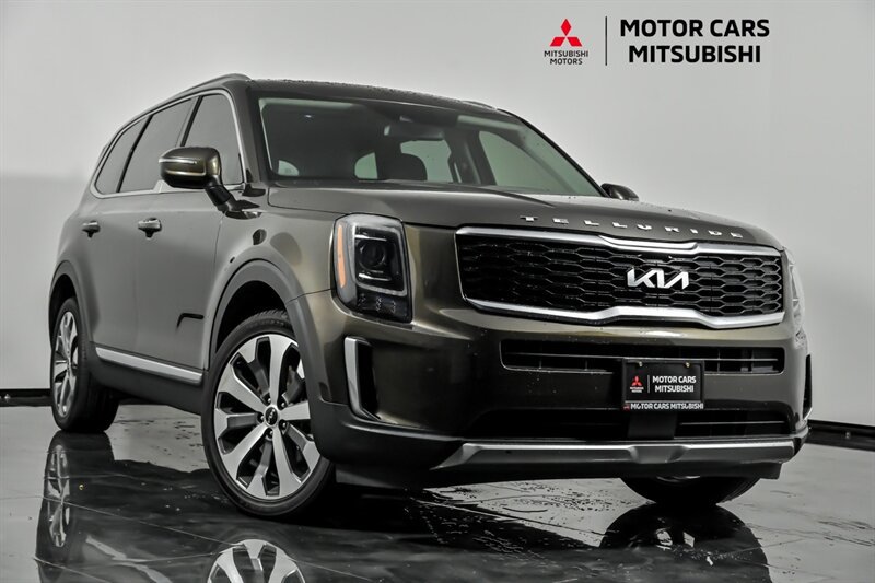 Used 2022 Kia Telluride S AWD/4WD image 1