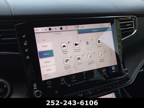 Used 2022 Jeep Grand Wagoneer Series II AWD/4WD image 12