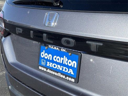 Certified 2025 Honda Pilot EX-L image 6
