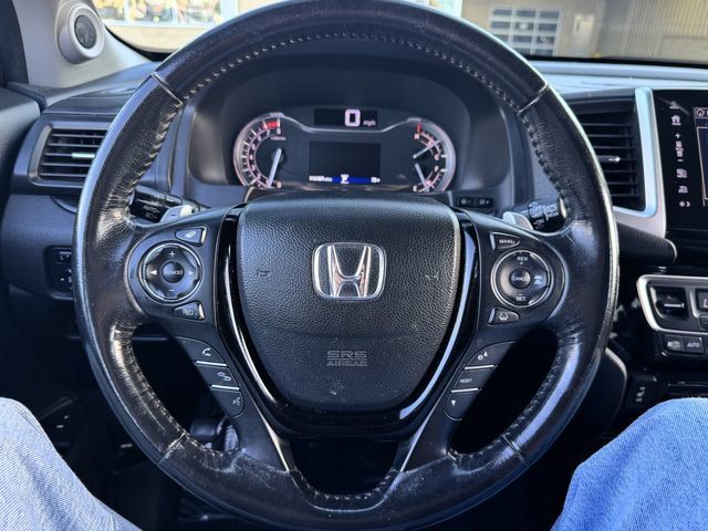 Used 2018 Honda Pilot Touring image 32