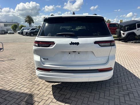 New 2026 Jeep Grand Cherokee L Limited AWD/4WD image 9