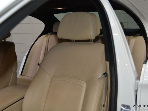 Used 2014 BMW 528i Sedan RWD image 17