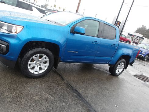 Used 2021 Chevrolet Colorado LT w/ LT Convenience Package image 4