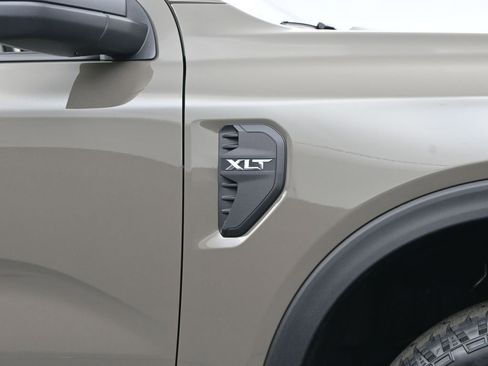 New 2025 Ford Ranger XLT w/ FX4 Off-Road Package image 30