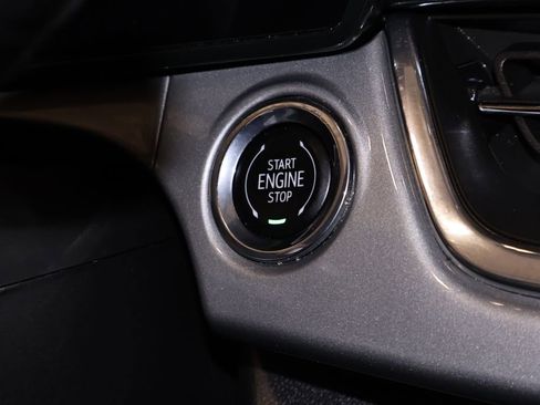 Used 2025 Chevrolet Trax LT FWD image 23