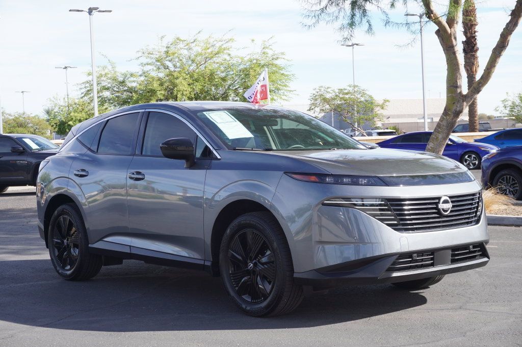 Certified 2025 Nissan Murano SV FWD image 4