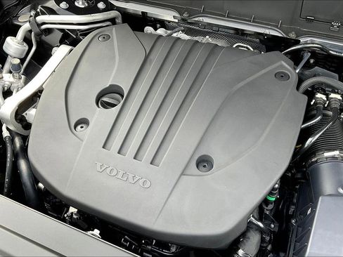 New 2026 Volvo XC90 B5 Ultra w/ Protection Package Premier image 35