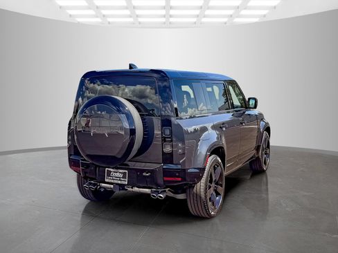 New 2026 Land Rover Defender 110 V8 AWD/4WD image 5
