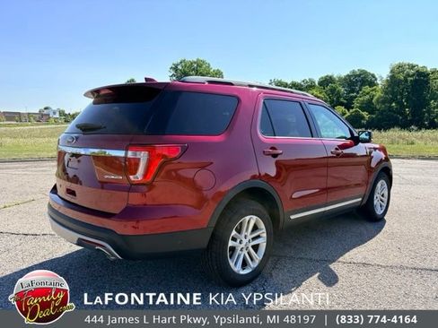 Used 2016 Ford Explorer XLT w/ Equipment Group 202A FWD image 5