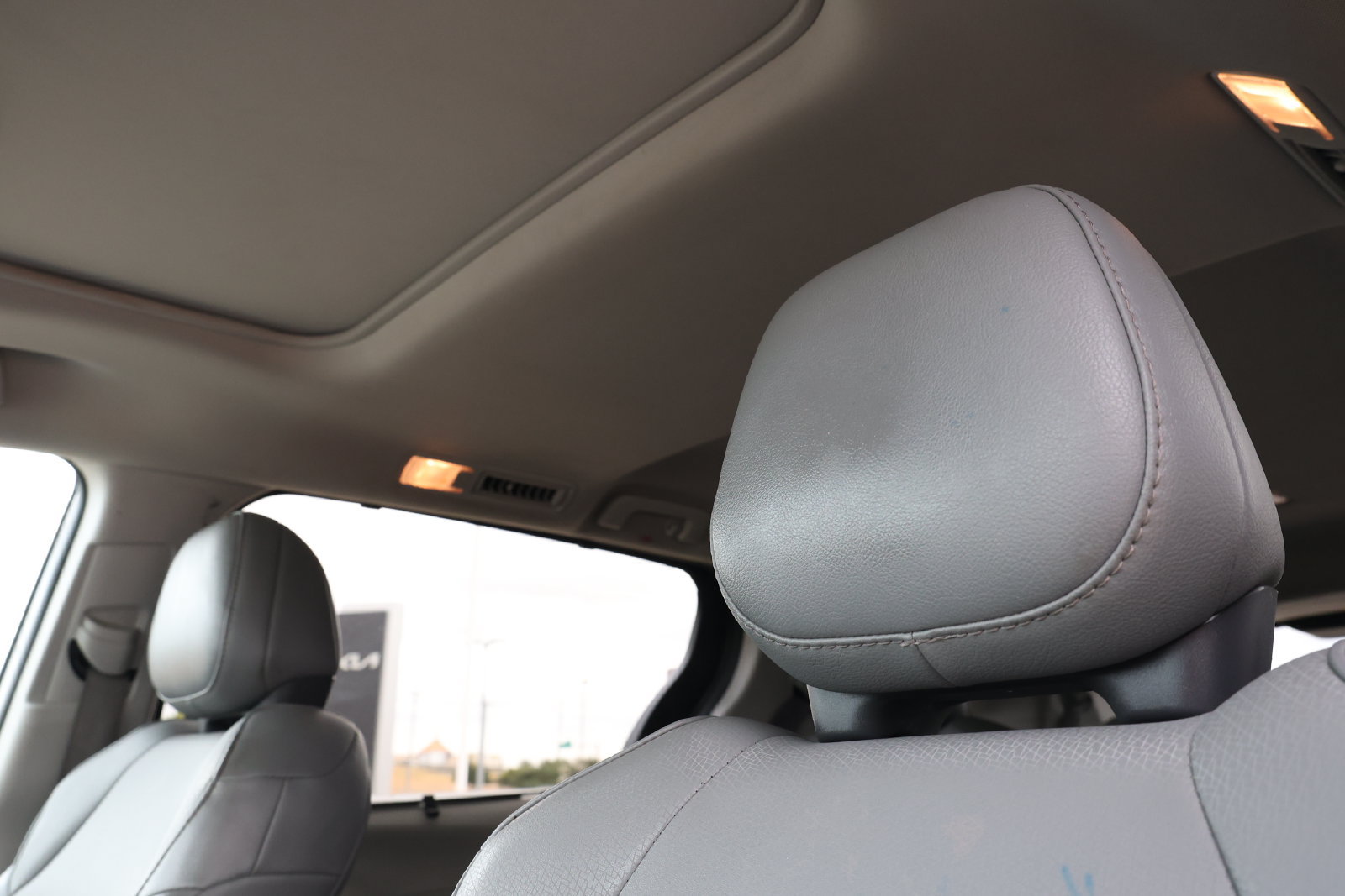 Used 2021 Toyota Sienna XLE FWD image 16