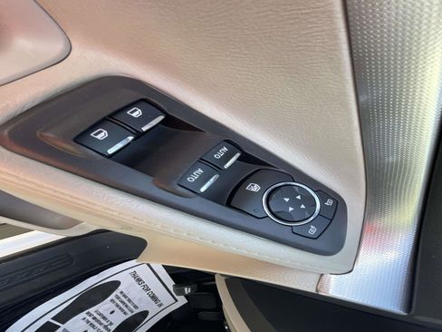 Used 2014 Ford Explorer XLT w/ Equipment Group 202A image 15