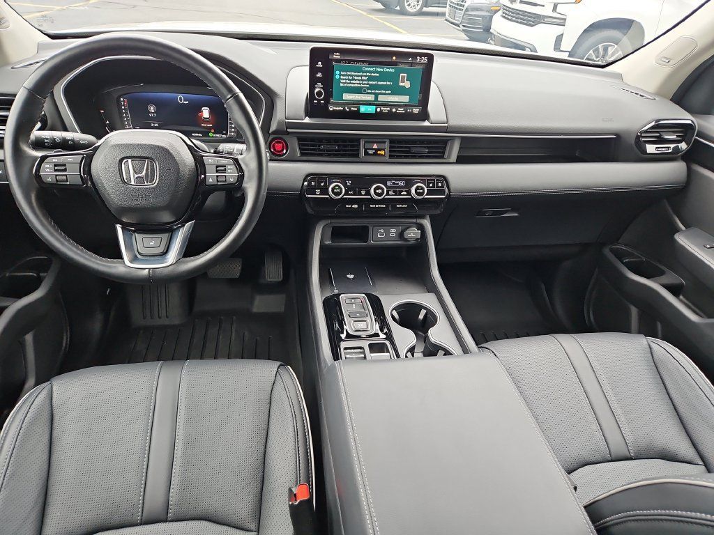 Used 2024 Honda Pilot Elite image 12