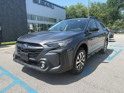 Used 2024 Subaru Outback Premium AWD/4WD image 1