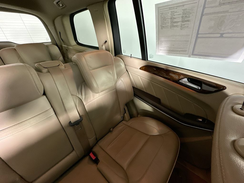 Used 2014 Mercedes-Benz GL 550 4MATIC image 14