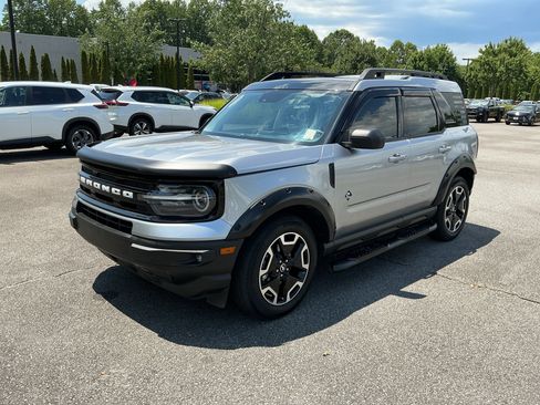 Used 2023 Ford Bronco Sport Outer Banks w/ Tech Package AWD/4WD image 1