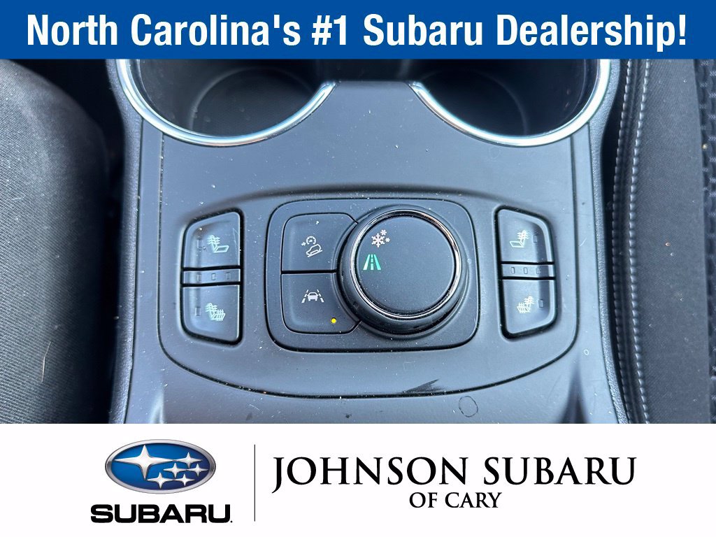 Used 2022 GMC Terrain SLE w/ Driver Convenience Package FWD image 17