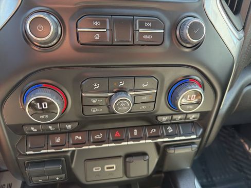 Used 2022 Chevrolet Silverado 2500 LTZ w/ LTZ Premium Package AWD/4WD image 19