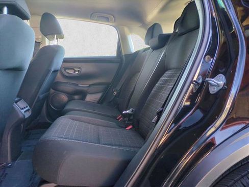 Used 2025 Honda HR-V LX image 17