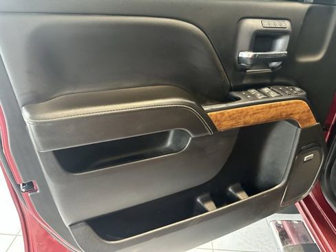 Used 2018 Chevrolet Silverado 2500 High Country image 9