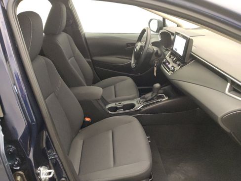 Used 2025 Toyota Corolla LE FWD image 21